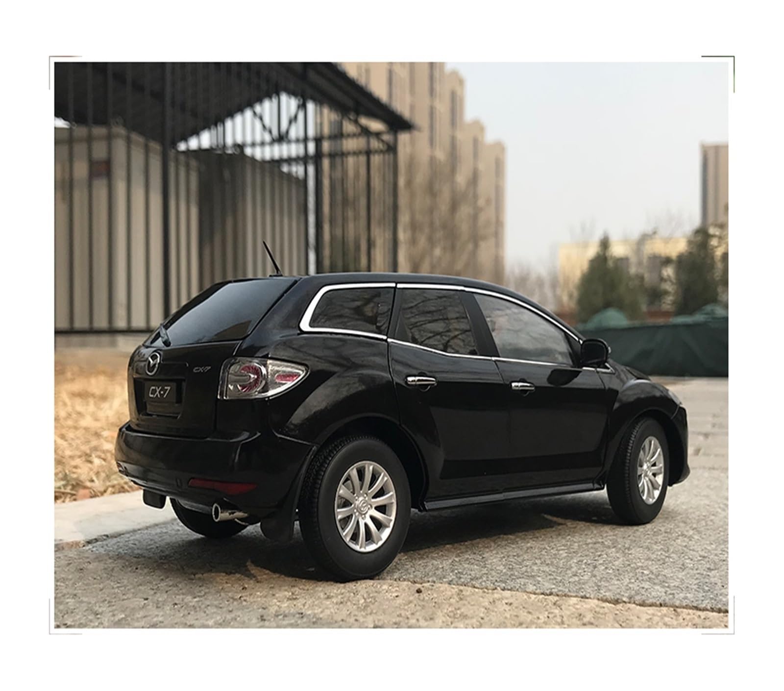 1/18 MAZDA CX-7 SUV ミニカー　完成品 Amazon | マツダ CX-7 SUV オフロード車モデル対象: ダイカスト 1/18